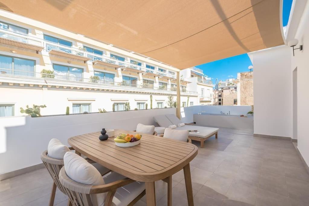 Modern 2bdr Flat W Hot Tub & Big Terrace In Plaka Apartment Athens
