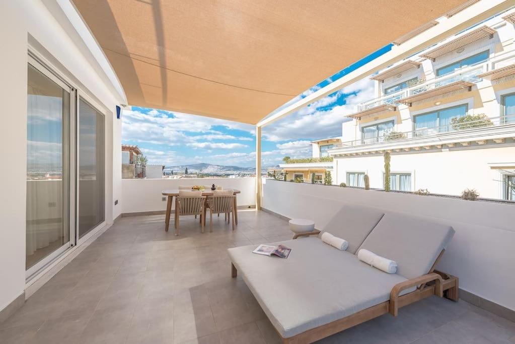 Modern 2bdr Flat W Hot Tub & Big Terrace In Plaka Apartment *