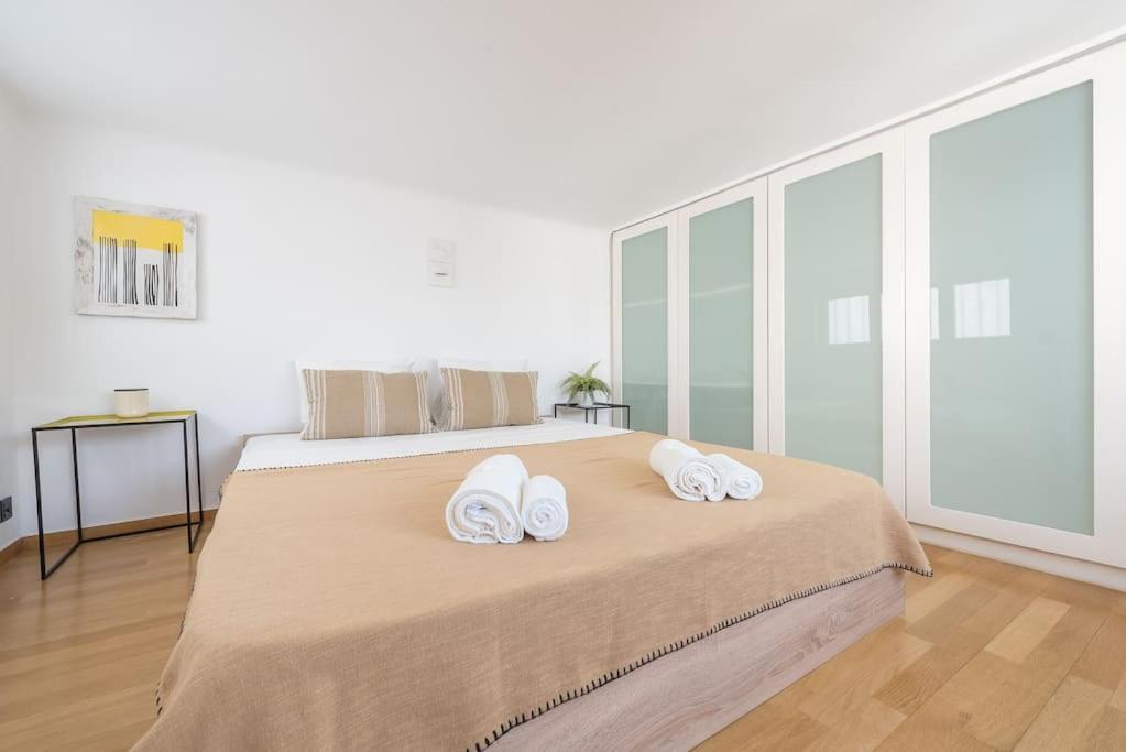 Modern 2bdr Flat W Hot Tub & Big Terrace In Plaka Apartment *